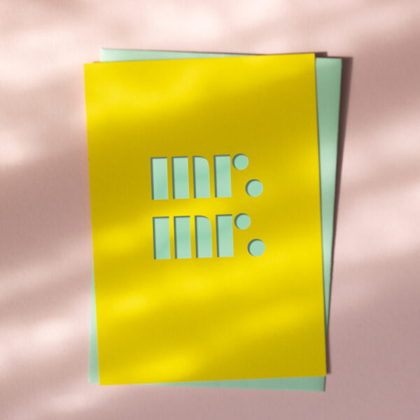 cutkaart wenskaart trouwen mr mr colorplan factory yellow